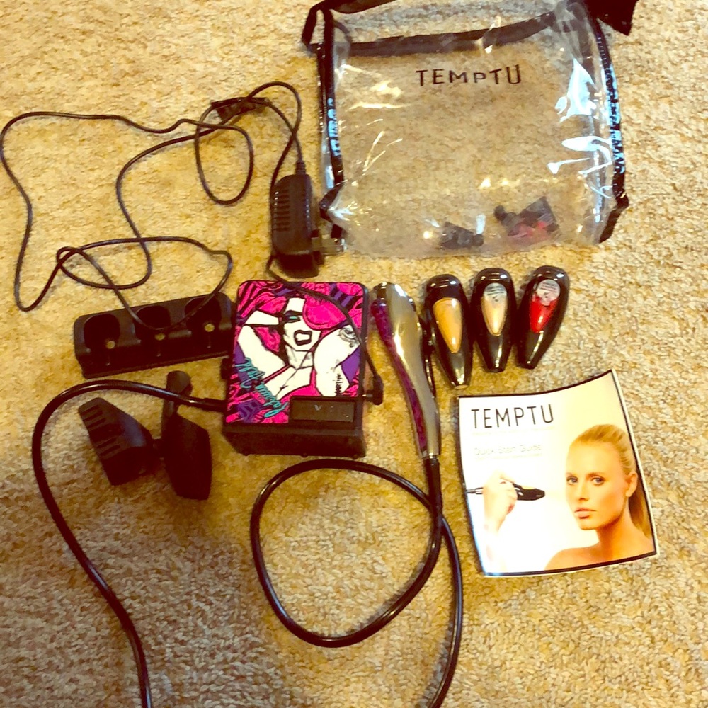 Tempting airbrush makeup system